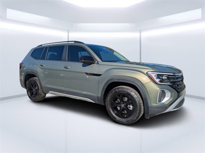 New 2025 Volkswagen Atlas Peak Edition SE
