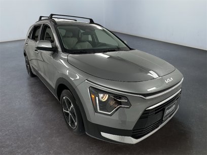 New 2025 Kia Niro EX