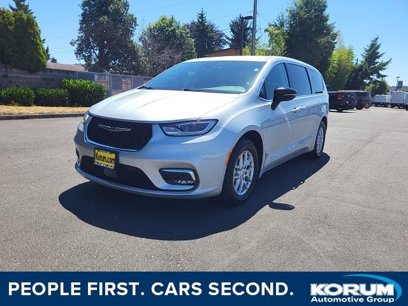 Used 2024 Chrysler Pacifica Touring-L