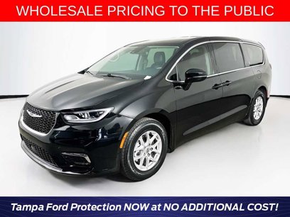 Used 2024 Chrysler Pacifica Touring-L