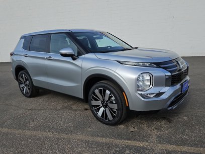 New 2025 Mitsubishi Outlander SE