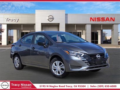 New 2025 Nissan Versa S w/ Trunk Package