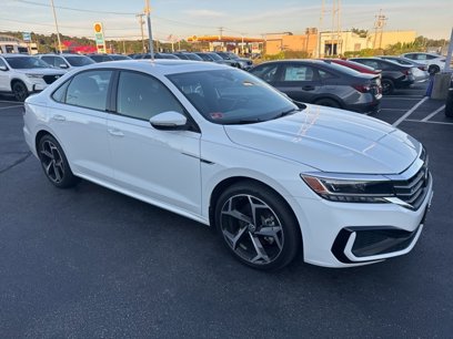 Used 2022 Volkswagen Passat 2.0T R-Line