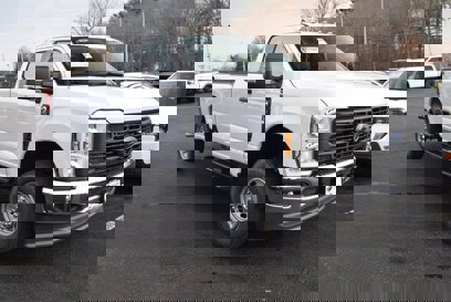 New 2025 Ford F250 XL w/ XL Chrome Package