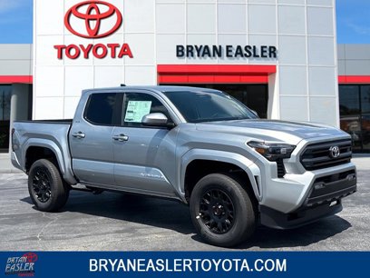New 2025 Toyota Tacoma SR5