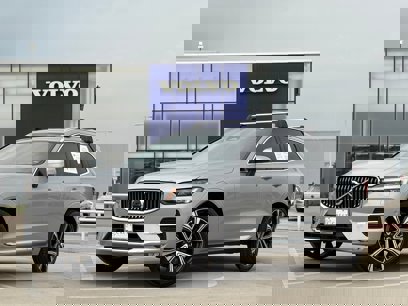 Certified 2023 Volvo XC60 B5 Ultimate w/ Climate Package