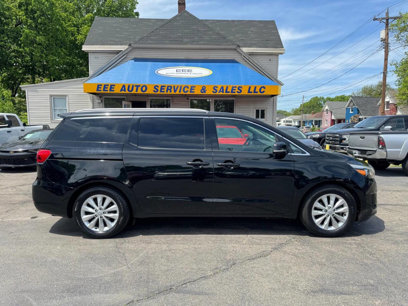 Used 2017 Kia Sedona EX