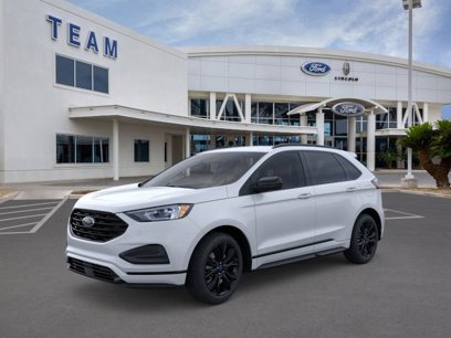 New 2024 Ford Edge SE w/ Black Appearance Package