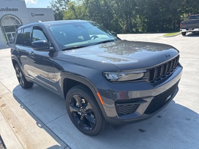 New 2025 Jeep Grand Cherokee Altitude