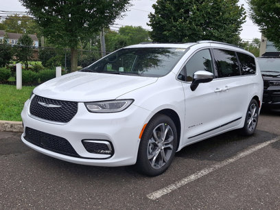 New 2026 Chrysler Pacifica Pinnacle