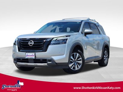 Used 2023 Nissan Pathfinder SL