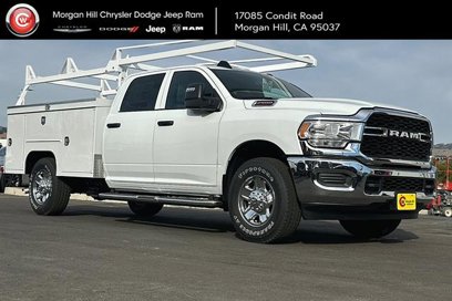 New 2024 RAM 2500 Tradesman w/ Chrome Appearance Group
