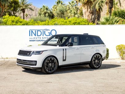 New 2025 Land Rover Range Rover SE