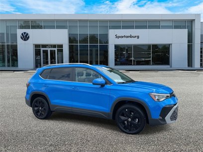 New 2025 Volkswagen Taos SE