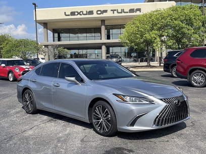 New 2025 Lexus ES 350 w/ Premium Package