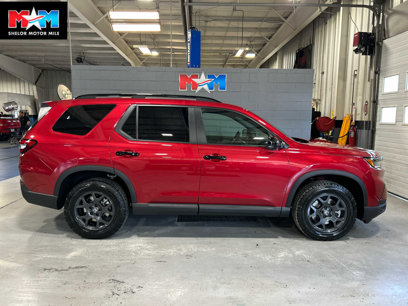 New 2025 Honda Pilot TrailSport