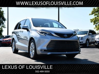 Used 2022 Toyota Sienna Platinum
