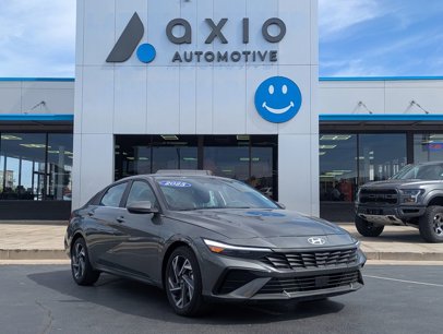 Used 2025 Hyundai Elantra Limited