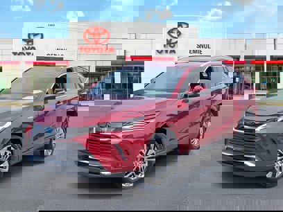 Used 2021 Toyota Venza XLE w/ Softex Package