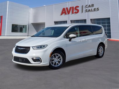 Used 2023 Chrysler Pacifica Touring-L