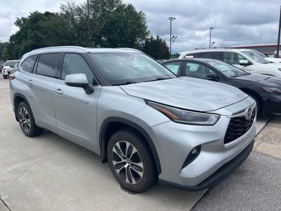 Used 2021 Toyota Highlander XLE
