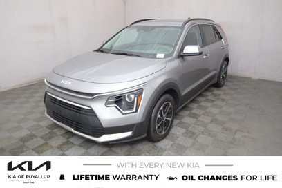New 2025 Kia Niro LX