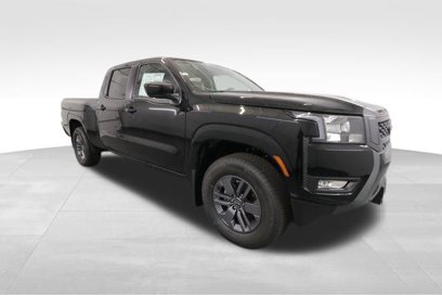 New 2025 Nissan Frontier SV w/ SV Convenience Package