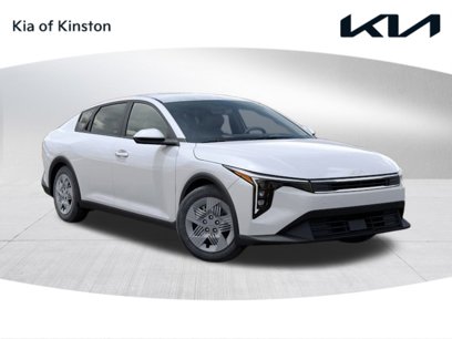 New 2025 Kia K4 LX