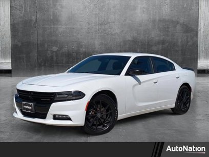 Used 2017 Dodge Charger SXT w/ Navigation & Travel Group