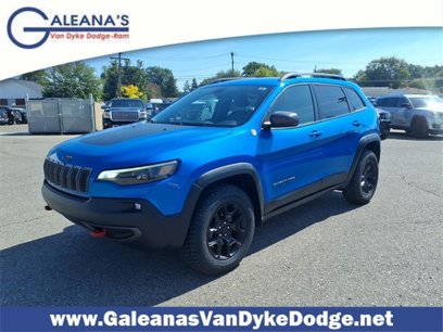 Used 2019 Jeep Cherokee Trailhawk w/ Cold Weather Group