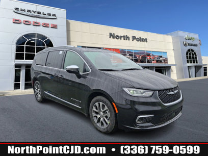 New 2025 Chrysler Pacifica Pinnacle