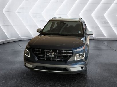 New 2025 Hyundai Venue Limited
