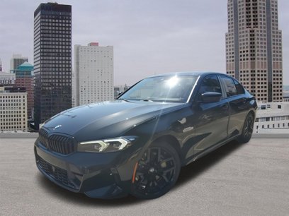New 2025 BMW 330i Sedan w/ M Sport Package
