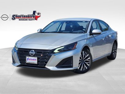 Used 2023 Nissan Altima 2.5 SV