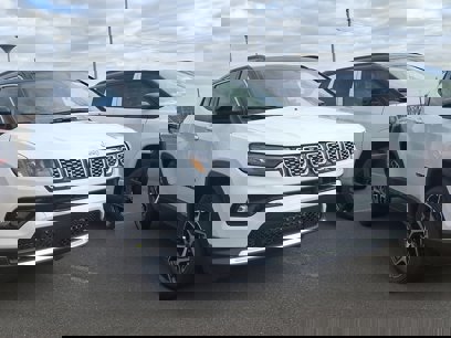 New 2025 Jeep Compass Limited w/ Sun and Sound Group