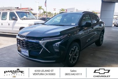 New 2025 Chevrolet Trax LT w/ Sunroof Package
