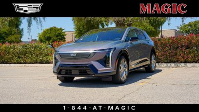 New 2025 Cadillac Optiq Luxury 1