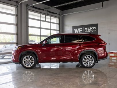 Used 2021 Toyota Highlander Limited