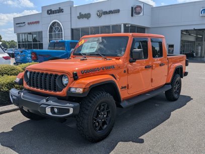 New 2025 Jeep Gladiator Sport