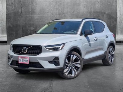 Certified 2024 Volvo XC40 B5 Ultimate w/ Climate Package