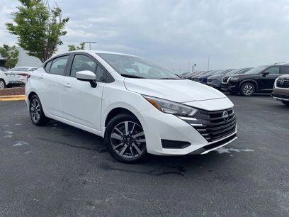 New 2025 Nissan Versa SV w/ Trunk Package