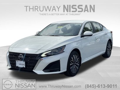 Used 2024 Nissan Altima 2.5 SV