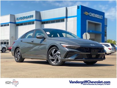 Used 2024 Hyundai Elantra SEL w/ Convenience Package