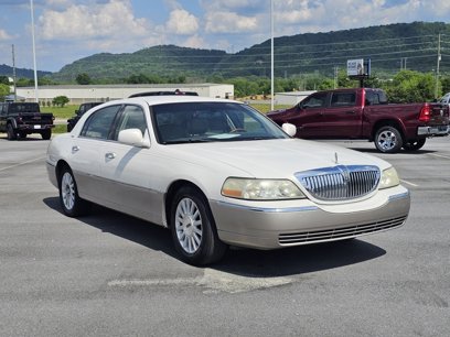 Used 2003 Lincoln Town Car Signature
