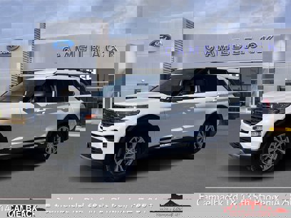 Certified 2022 Ford Explorer XLT w/ Equipment Group 202A