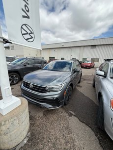 Used 2022 Volkswagen Tiguan SE R-Line