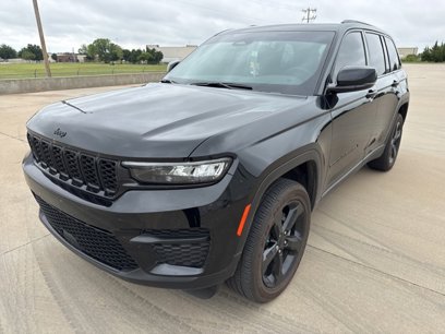 Used 2024 Jeep Grand Cherokee Altitude