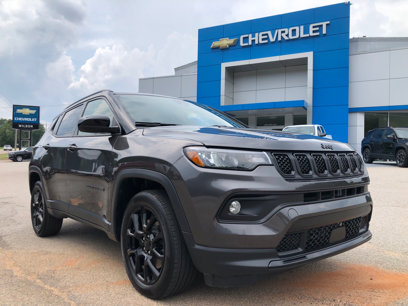 Used 2023 Jeep Compass Altitude
