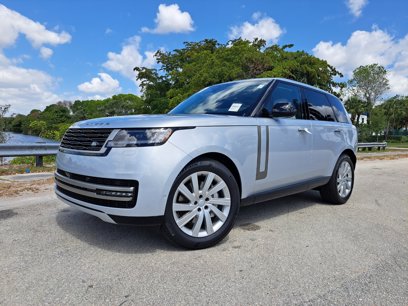 New 2025 Land Rover Range Rover SE