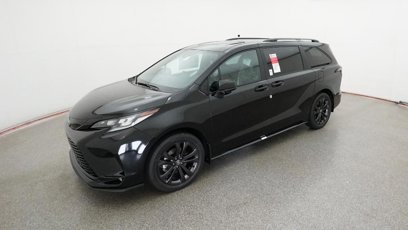 New 2025 Toyota Sienna XSE